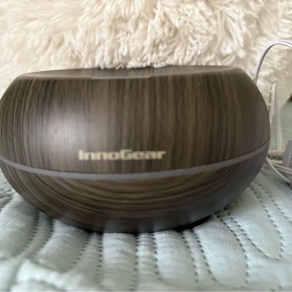 Essential Oil Diffuser - Picture 1 of 6